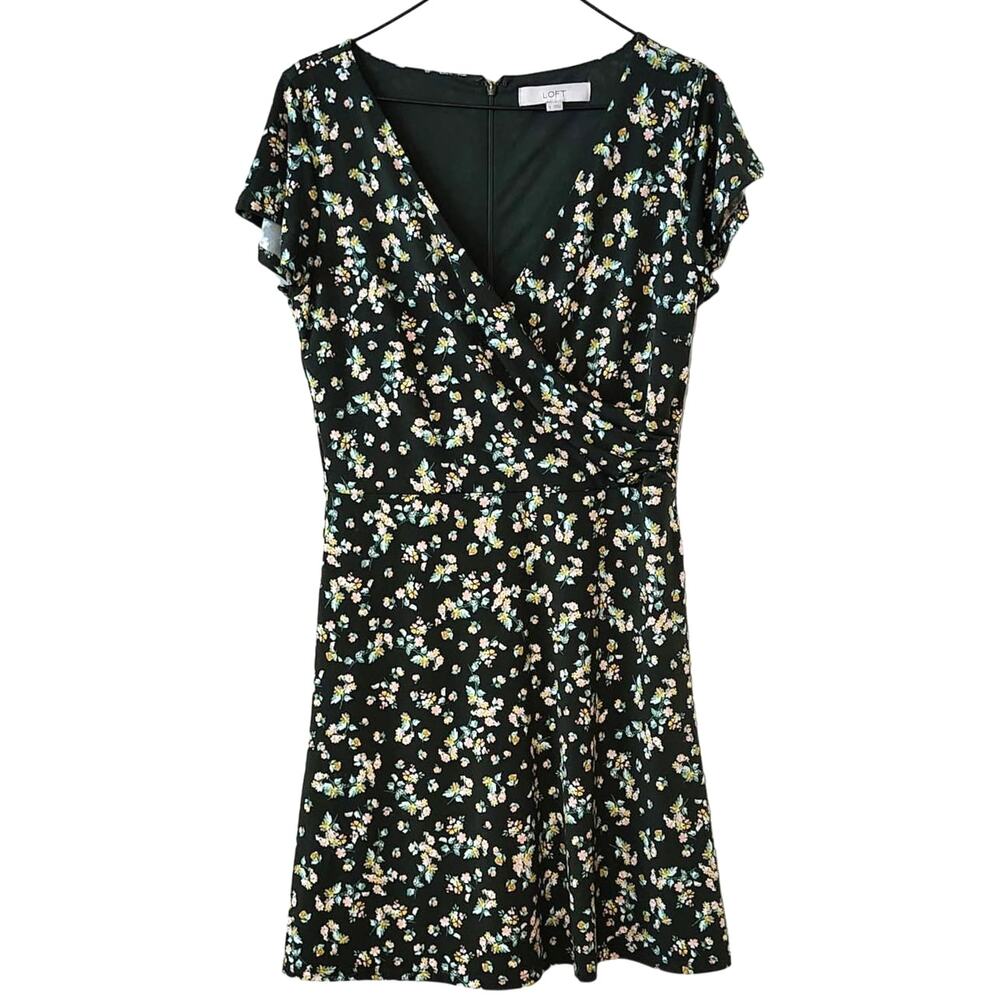 Ann Taylor Loft Faux Wrap DRESS Sz 4 Green Flowers Daisies